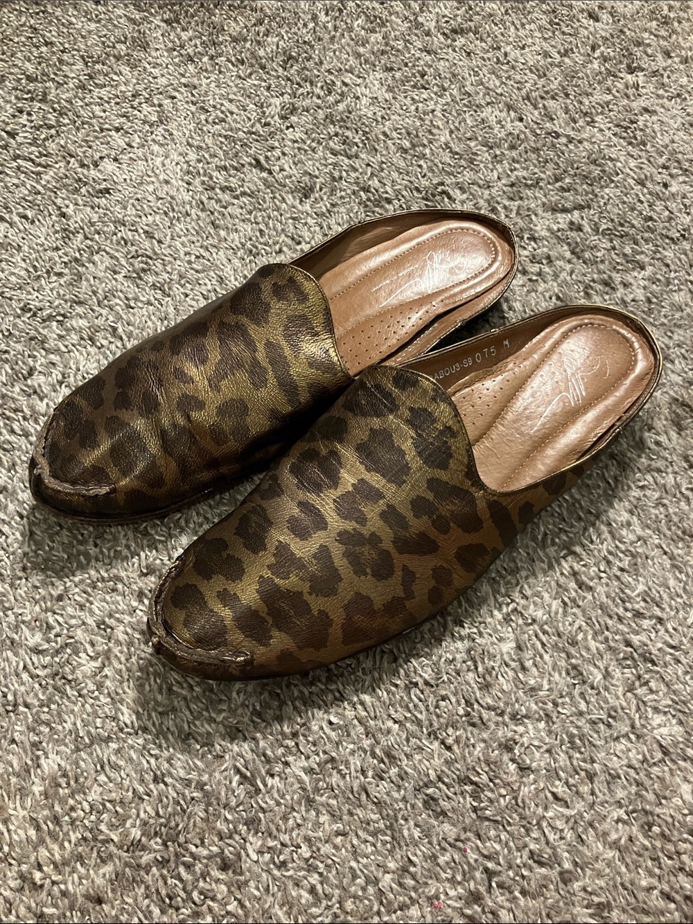 Donald J. Pliner Leopard Print Leather Slide Mules size 7.5